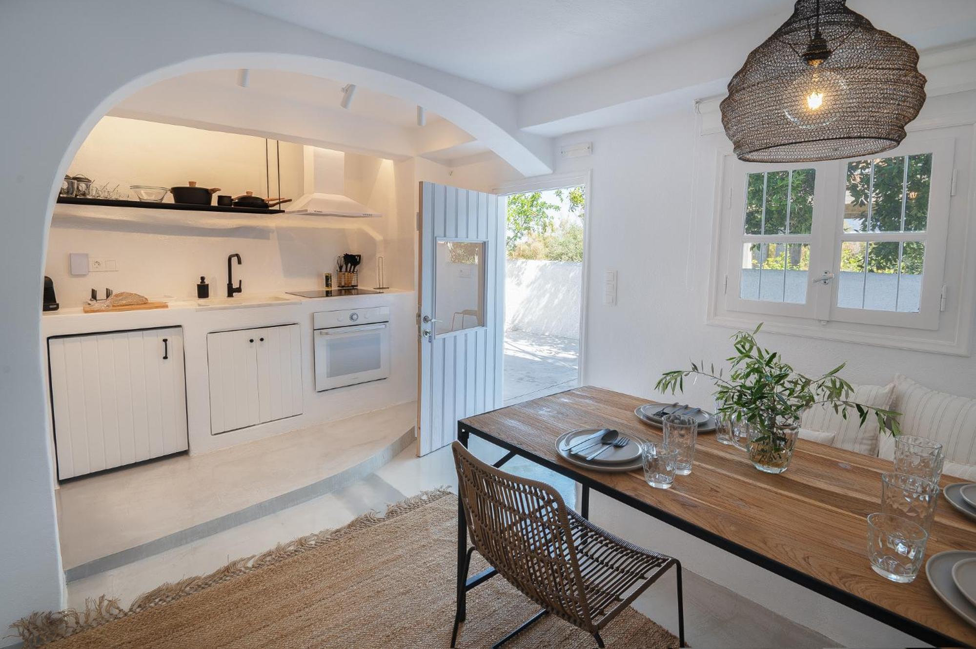 Pouletis Family Apartments - Akroyali Seaview Getaways Kalamata Eksteriør billede